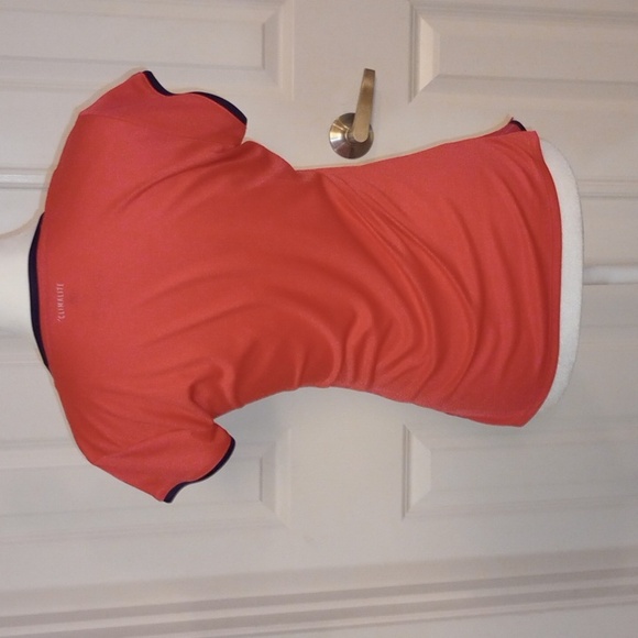 Women's Adidas workout shirt, Small - Picture 3 of 6
